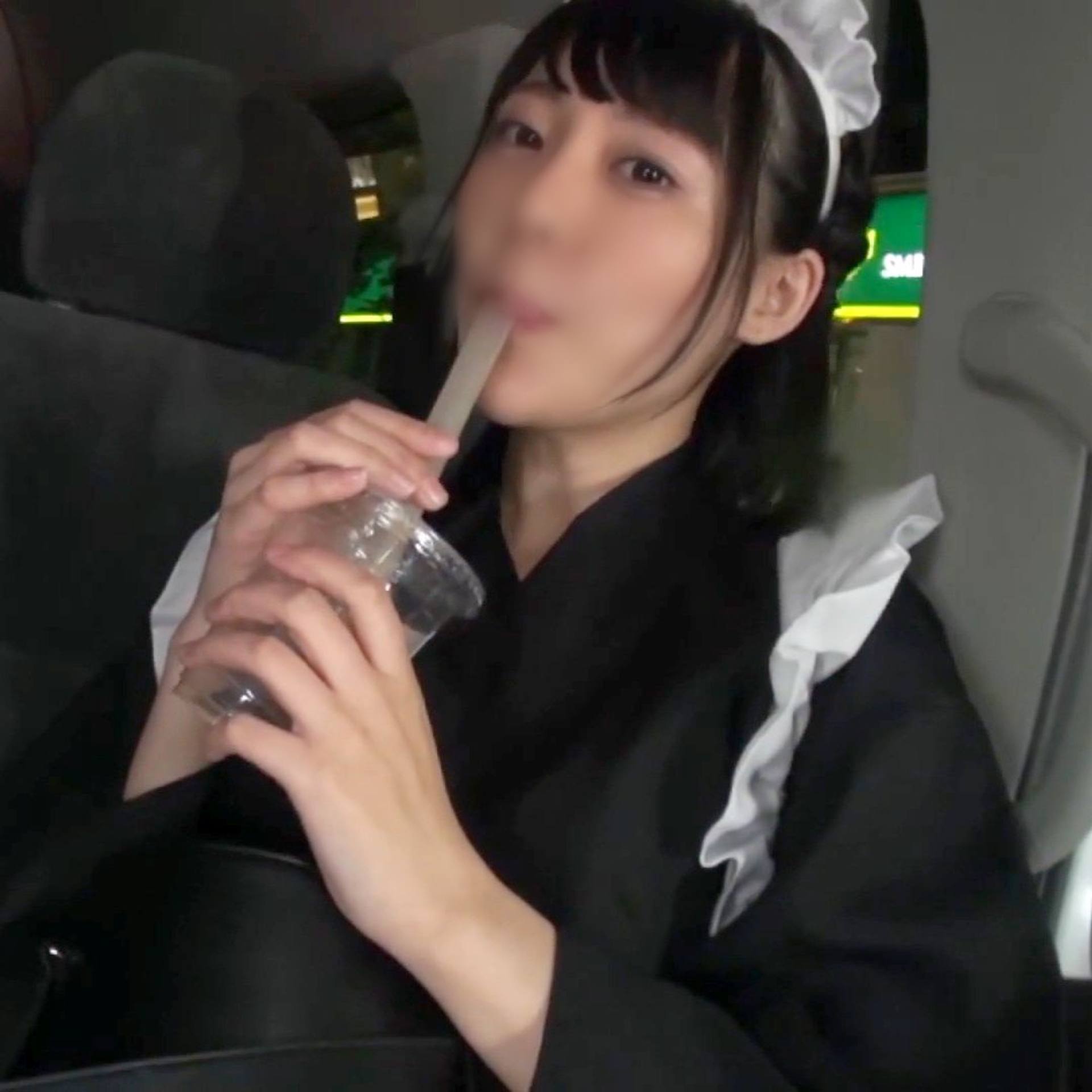 FC2-PPV-2039428 【ハメ撮り】女を淫乱化させるドリンクをメイド喫茶の女の子に飲ませてヤリタイ放題！