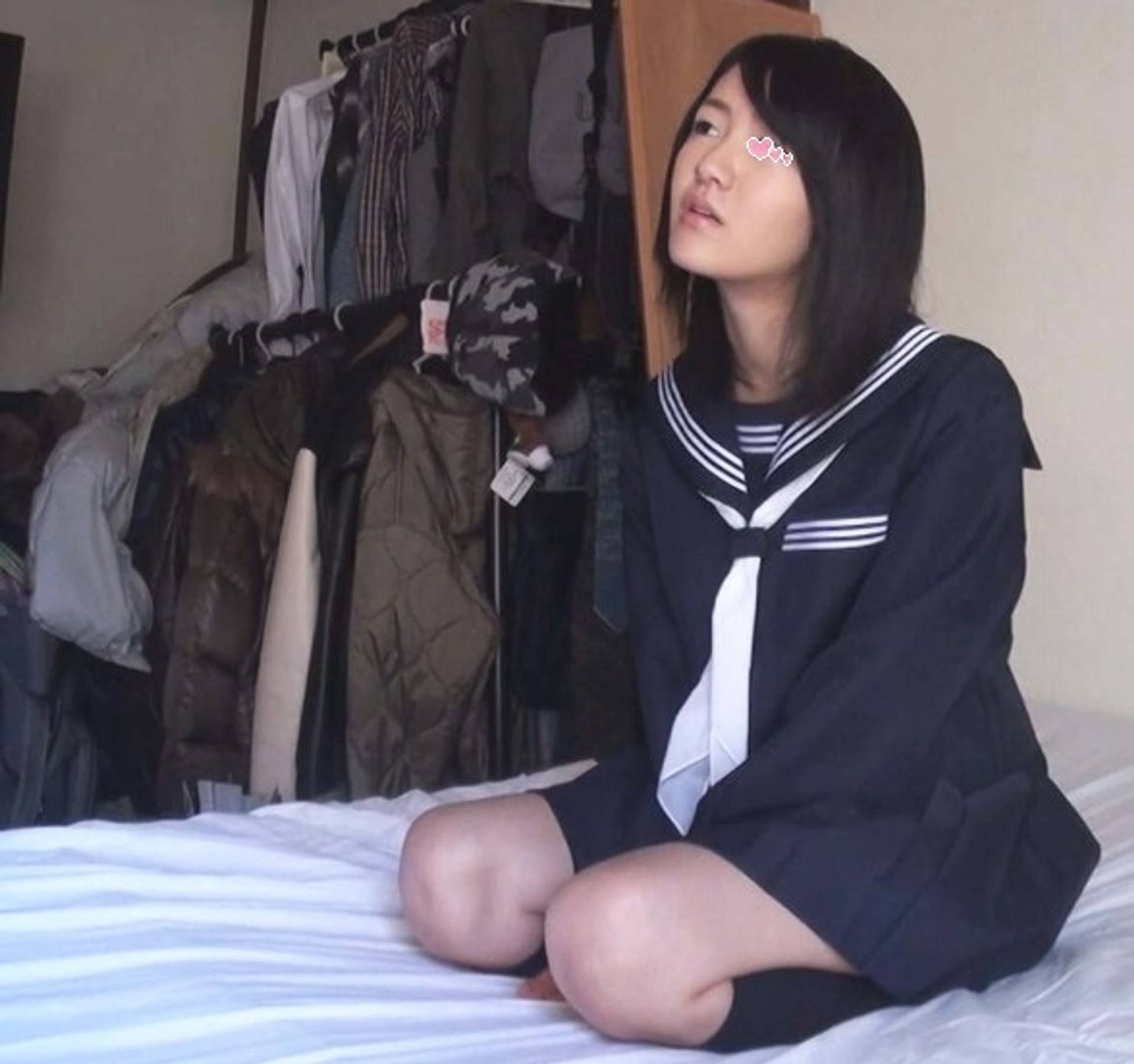 FC2-PPV-1706975 【制服×中出し】地味な制服ちゃんを部屋へ連れ込みイロイロ教えてやった件‼