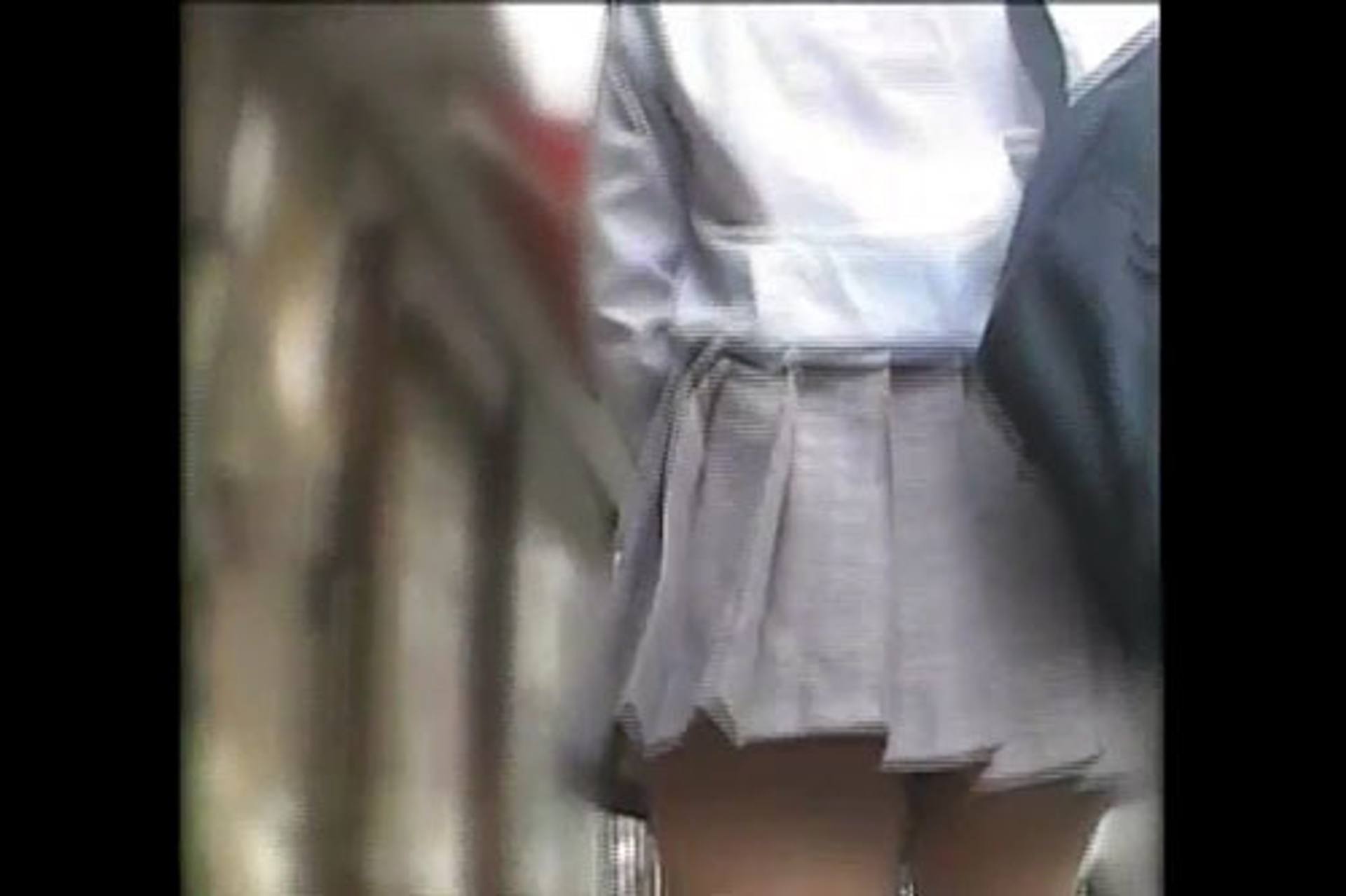 FC2-PPV-766822 【素人パンティ】某女子校の制服を来た・・・