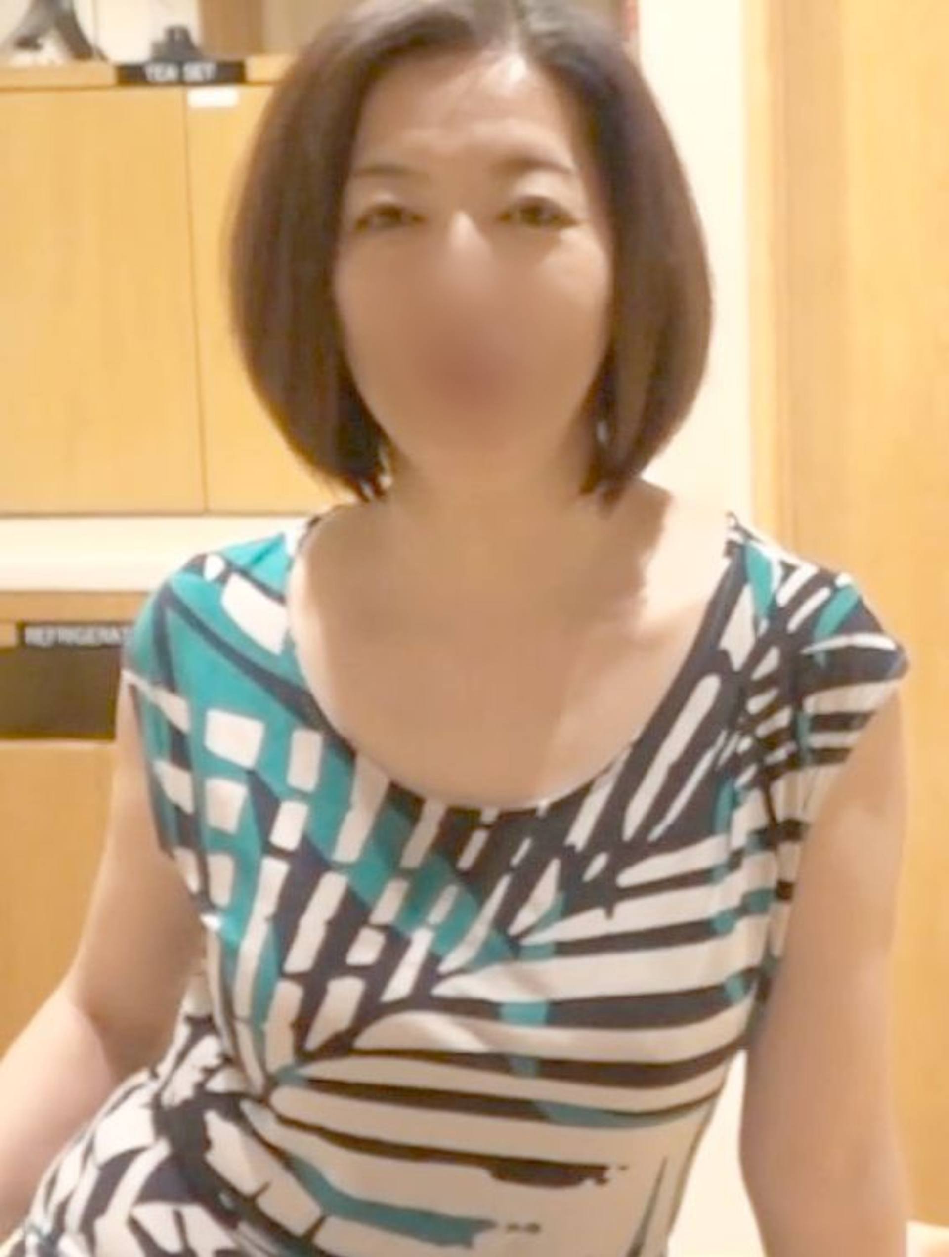 FC2-PPV-2352056 《個人撮影》色気抜群の53歳人妻さん！生ハメSEXでガチイキ♥