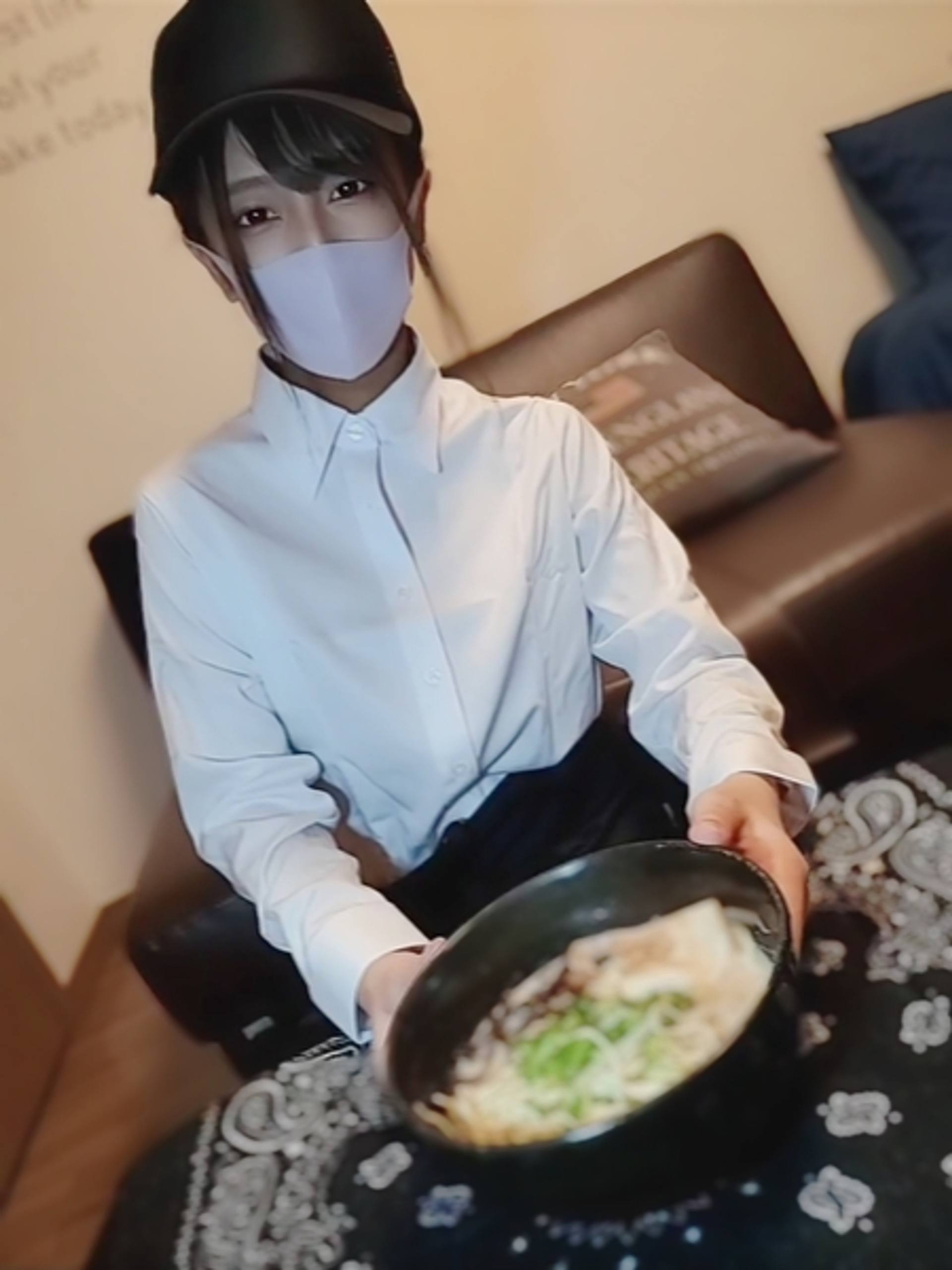 FC2-PPV-2401143 ラーメン屋さん…彼女の夢を応援してあげてください