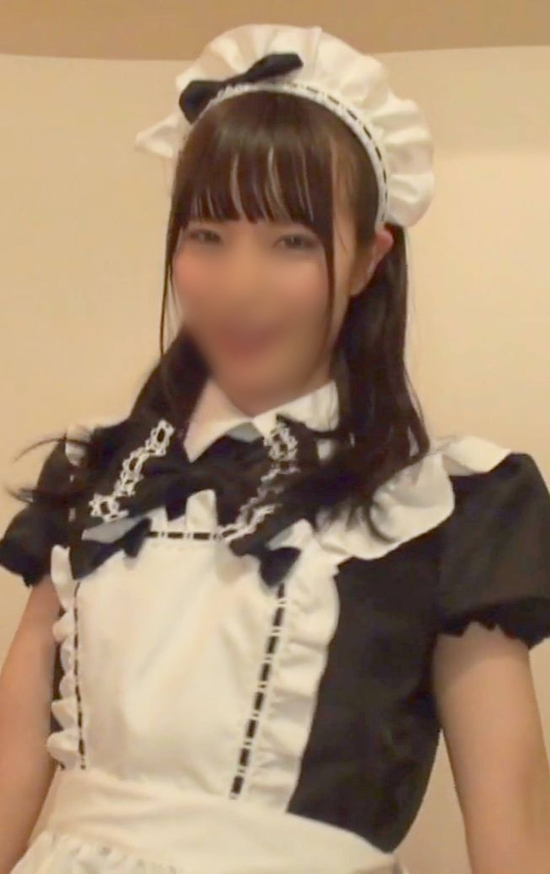 FC2-PPV-3090740 【個人撮影】コスプレ大好きな萌え系美女とメイド服を着たままエッチしました♥ おとなしそうな見た目しているのに生チンポで淫乱メス化♥