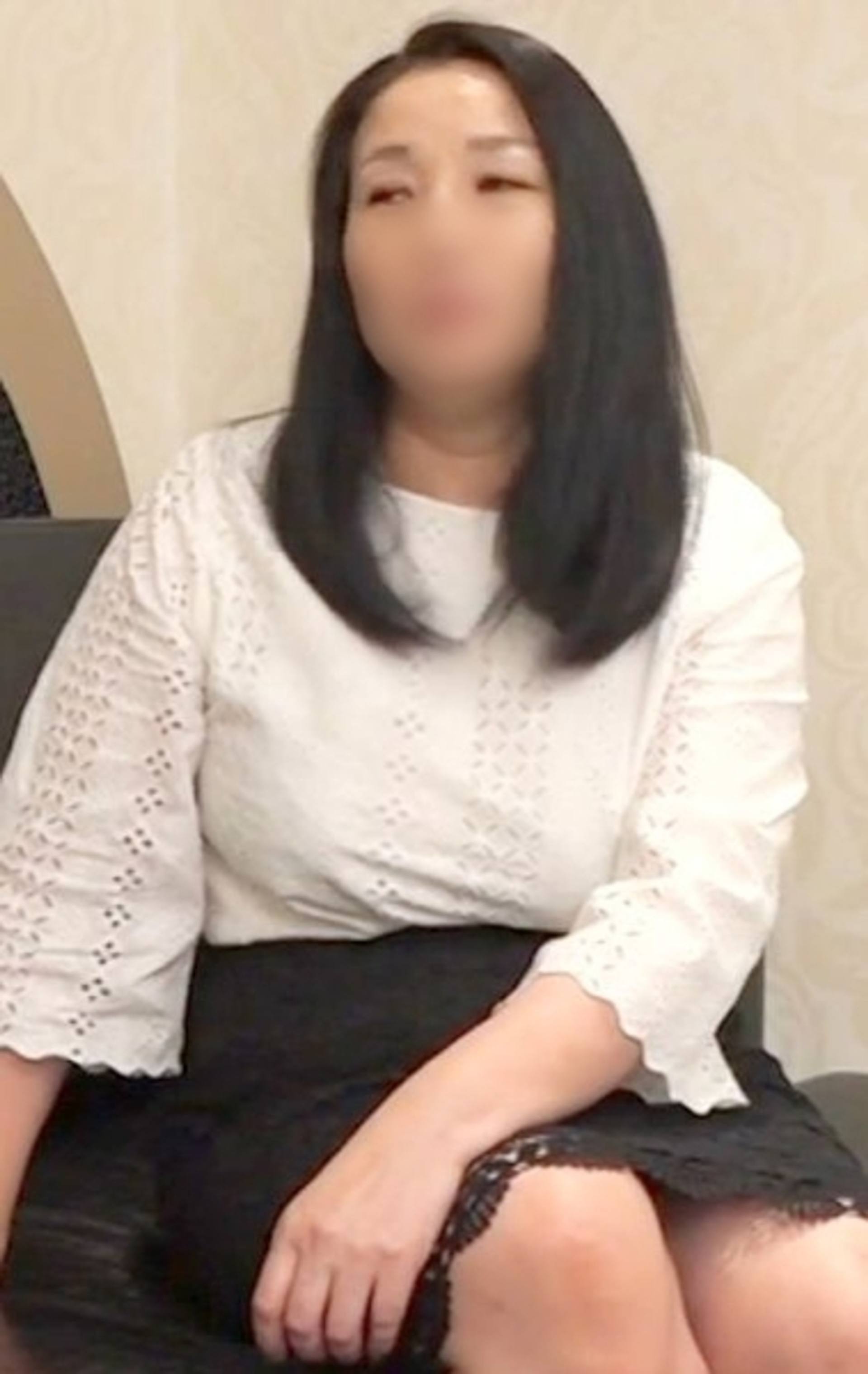 FC2-PPV-3144598 【個人撮影】おデブな46歳の熟女”まなみさん”とラブホテルに行きました。 肉厚の欲求不満マンコを手マン責めされると性欲剥き出しで理性崩壊。